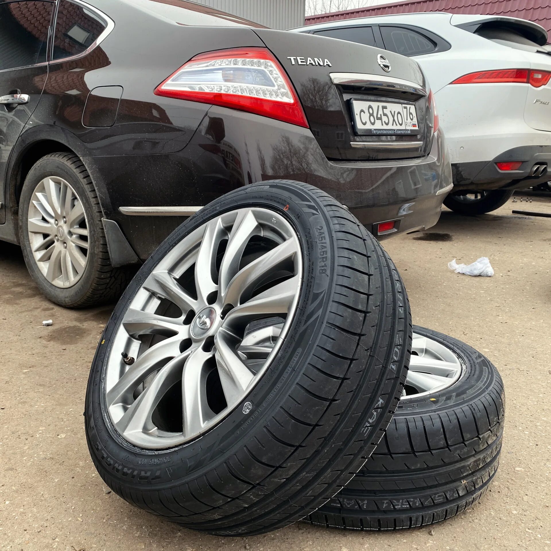 Колеса 235 45 r18. 235/45 r18. Колеса 235 45 r18. Колеса 235 45 r18. Bfgoodrich 235 45 18.