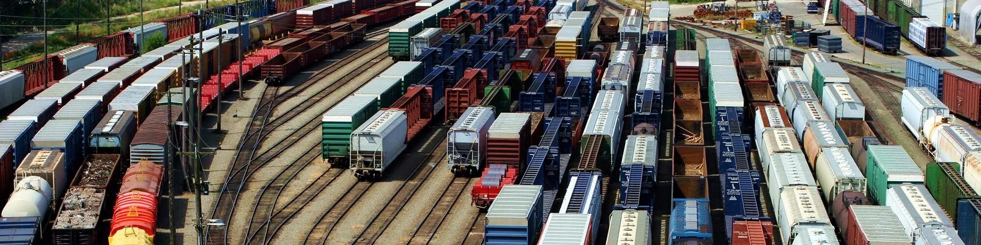 вагон москва челябинск. грузовой поезд. полувагон суэк. полувагон 12-2153. местные вагоны.