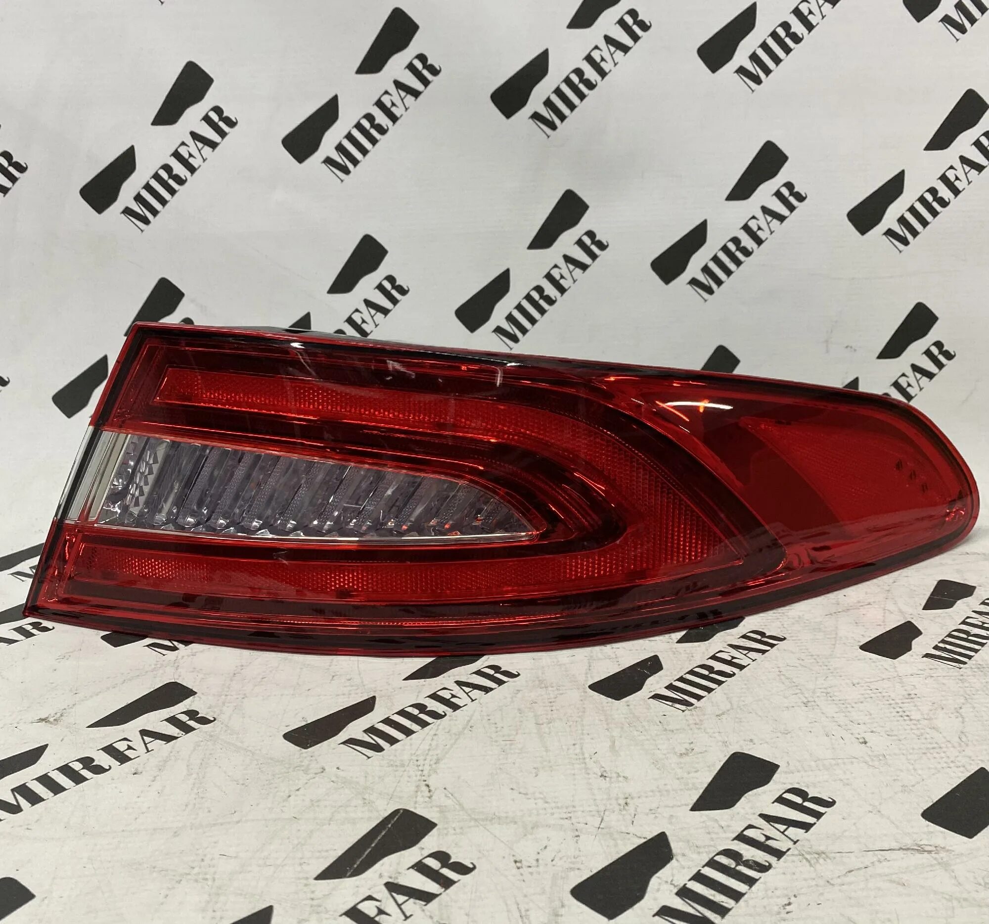 Jaguar xf фонари. Jaguar xf задний фонарь. Фонари ягуар. Фонари ягуар. Фонари ягуар.