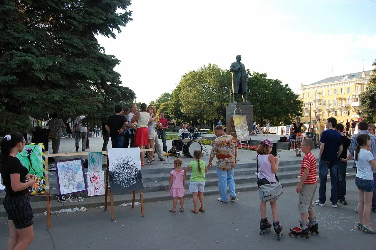 Городской сайт таганрог. Октябрьская площадь Таганрог. Таганрог Центральная площадь. Соборная площадь в Таганроге.