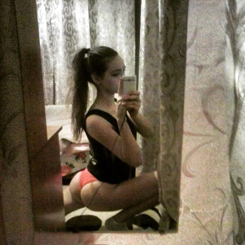 Чат девочек. Брюнетка в полный рост. Найти девушку анонимно. Найти девушку анонимно. Красивые русские девушки.