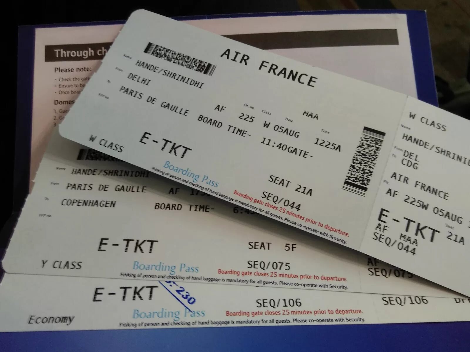 Билеты на самолет. Билет на самолет Франция. Билет во Францию. Билет на самолет в Париж.