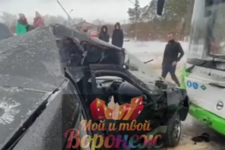 ДТП Воронеж сегодня на Новосибирской. Авария на Шубина Воронеж 5 января 2022. ДТП Воронеж сегодня улица Новосибирская. Сегодня 5 января 2024