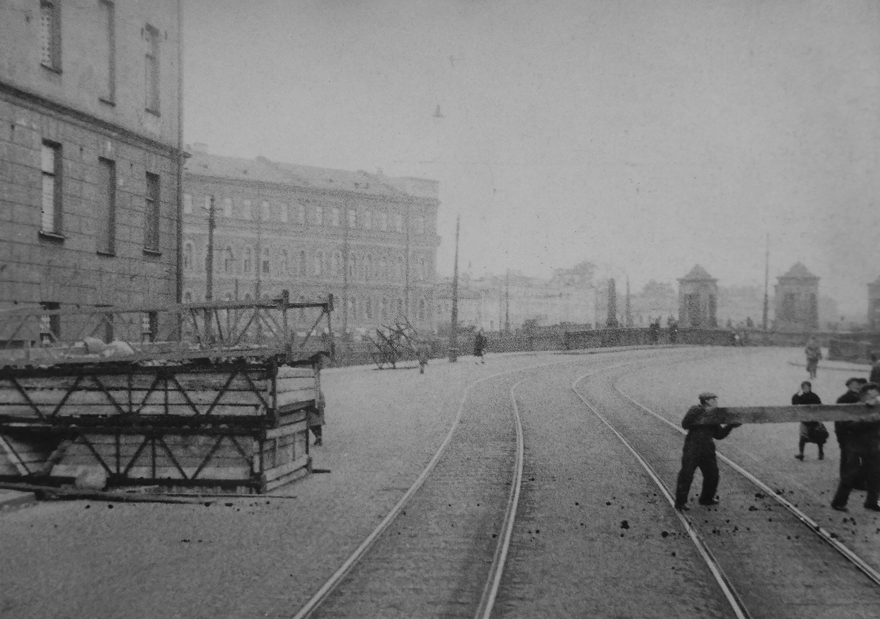 Улица блокады. Ленинград до войны 1941. Улицы блокадного Ленинграда. Фото Ленинграда до войны 1941г.