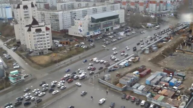 новосибирск онлайн камеры. веб камера на перекрестке. октябрьская магистраль новосибирск. площадь калинина новосибирск. ипподромская и кропоткина.