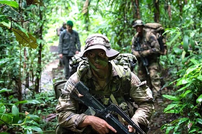 Спецназ в джунглях. Военные в джунглях. Спецназ США В джунглях. Боевые действия в джунглях. Сила джунглей