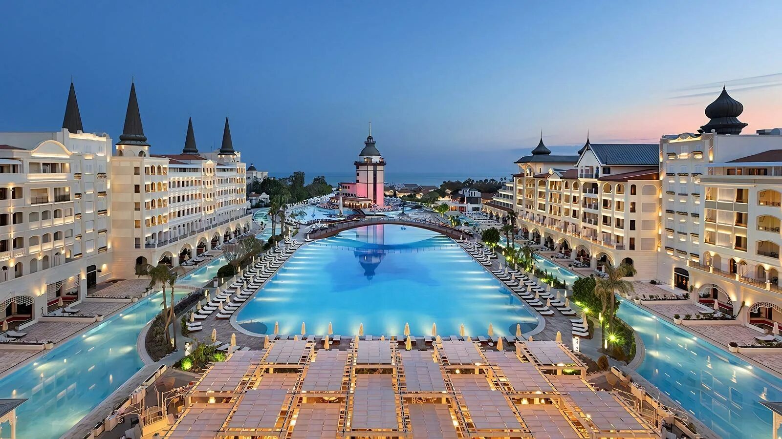 Antalya hotels турция. Отель Mardan Palace 5. Турция отель Мардан Палас Анталия. Отель в Турции Titanic Mardan Palace. Отель Мардан Палас Анталия\ Титаник.