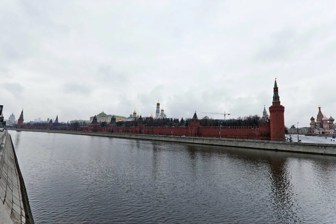 Кремль Москва река Неглинная. Устье реки Неглинной в Москве. Слияние Неглинки и Москва река. Место впадения Неглинки в Москва-реку.