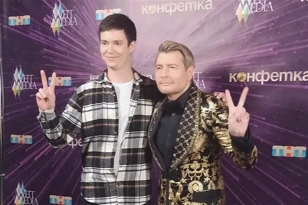 Тнт шоу конфетка последний выпуск 2025. Шоу на тнт. тнт 2025 шоу. шоу конфетка артисты.