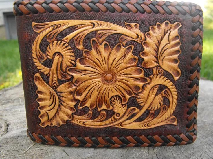 Техники обработки кожи. Художественная обработка кожи. Кошелек Шеридан. Поделки из кожи. Резьба по дереву цветы.