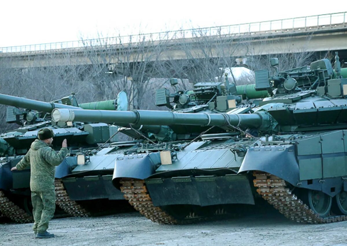 Танк т-80бвм. Новый танк т 80 БВМ. Омсктрансмаш т-80бвм. Танк т-80бвм на Украине.