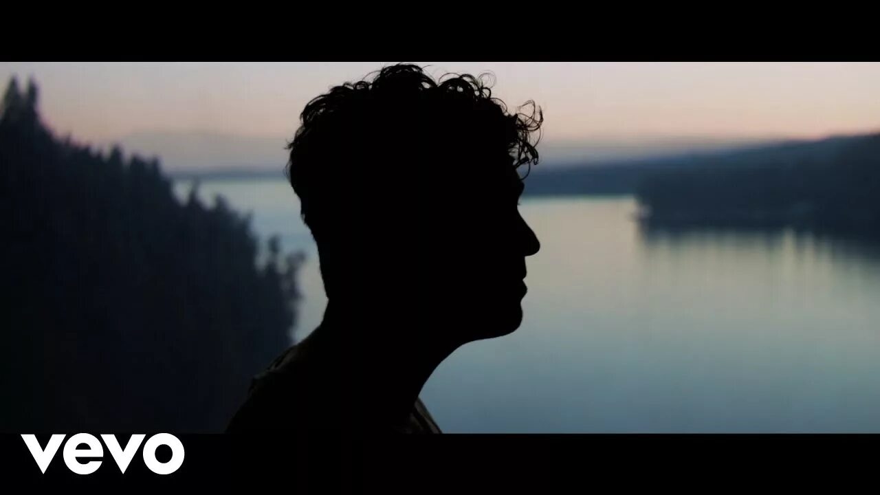 American authors Deep Water. Тень под водою песня