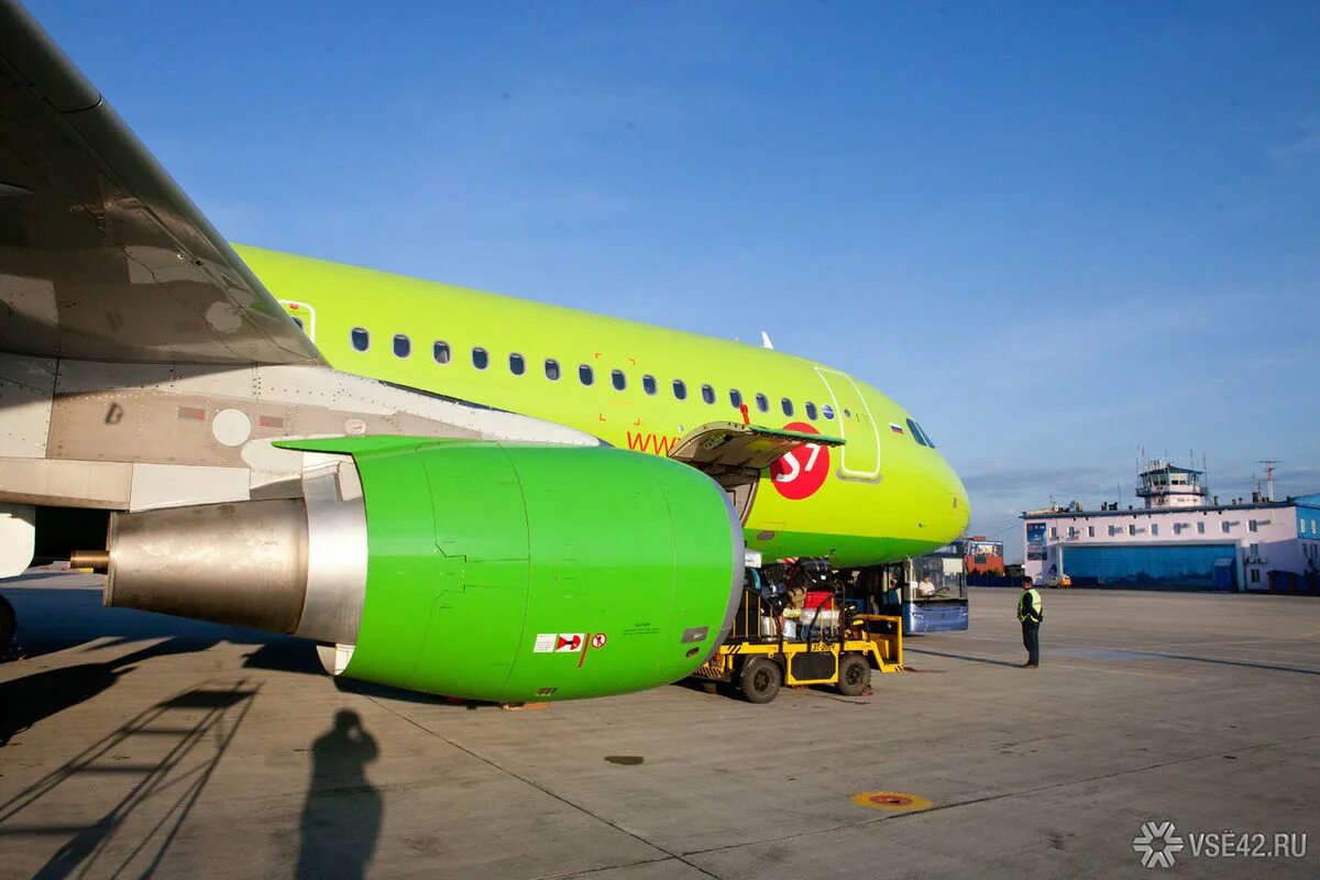 S7 кемерово москва. S7 кемерово москва. Air s7 airlines авиакомпания. Эмбраер самолет s7. S7 кемерово москва.