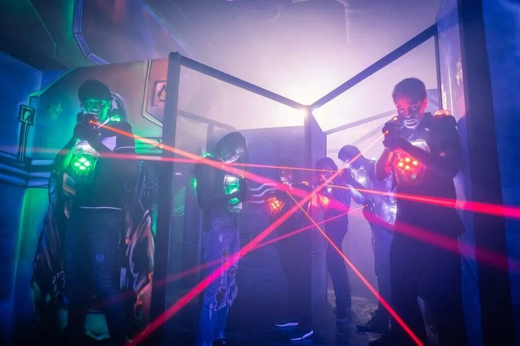 Лазеры в связи. Лазер для игры. Лазер для игры. Laser league game. Лазер геймс мобайл.