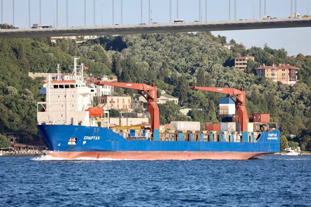 Спарта судно местоположение. Спарта-2 контейнеровоз. Контейнеровоз спарта. Рзк константа судно. Спарта 3 контейнеровоз.
