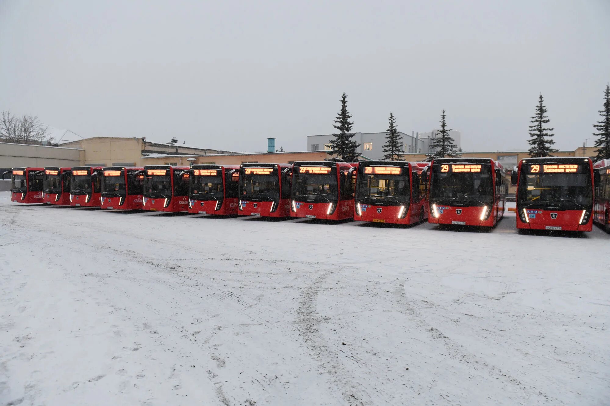 14 автобус казань. Автобус Казань. Автобус Казань зима. 53 Автобус Казань. Новый автобус 78 Казань.