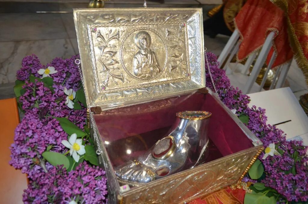 десница андрея первозванного. мощи святого апостола андрея первозванного. мощи апостола андрея. мощи апостола андрея. мощи апостола андрея.