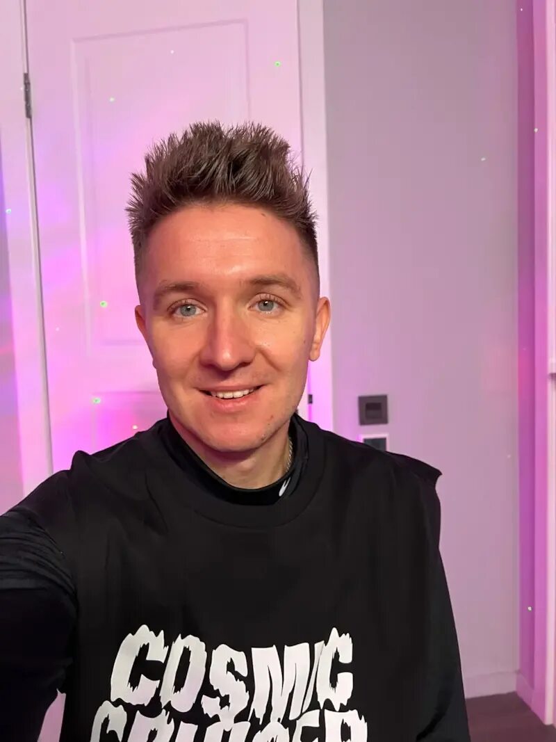 Сколько лет васе кукояка. Гражданский брак денис кукояка и агата муцениеце. Сколько лет васе кукояка. Денис кукояка 2022. Денис кукояка хлеб.