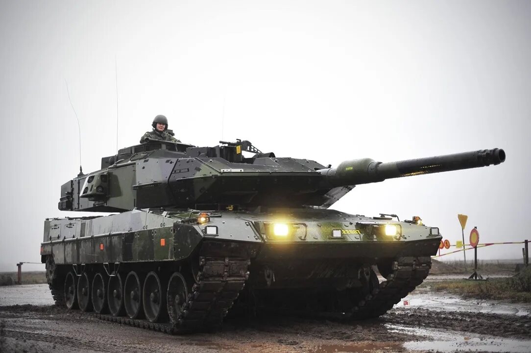 Strv 122b. Танк Stridsvagn 122. Strv 122 танк. Шведский танк Stridsvagn 122. Шведский Leopard Strv.122.