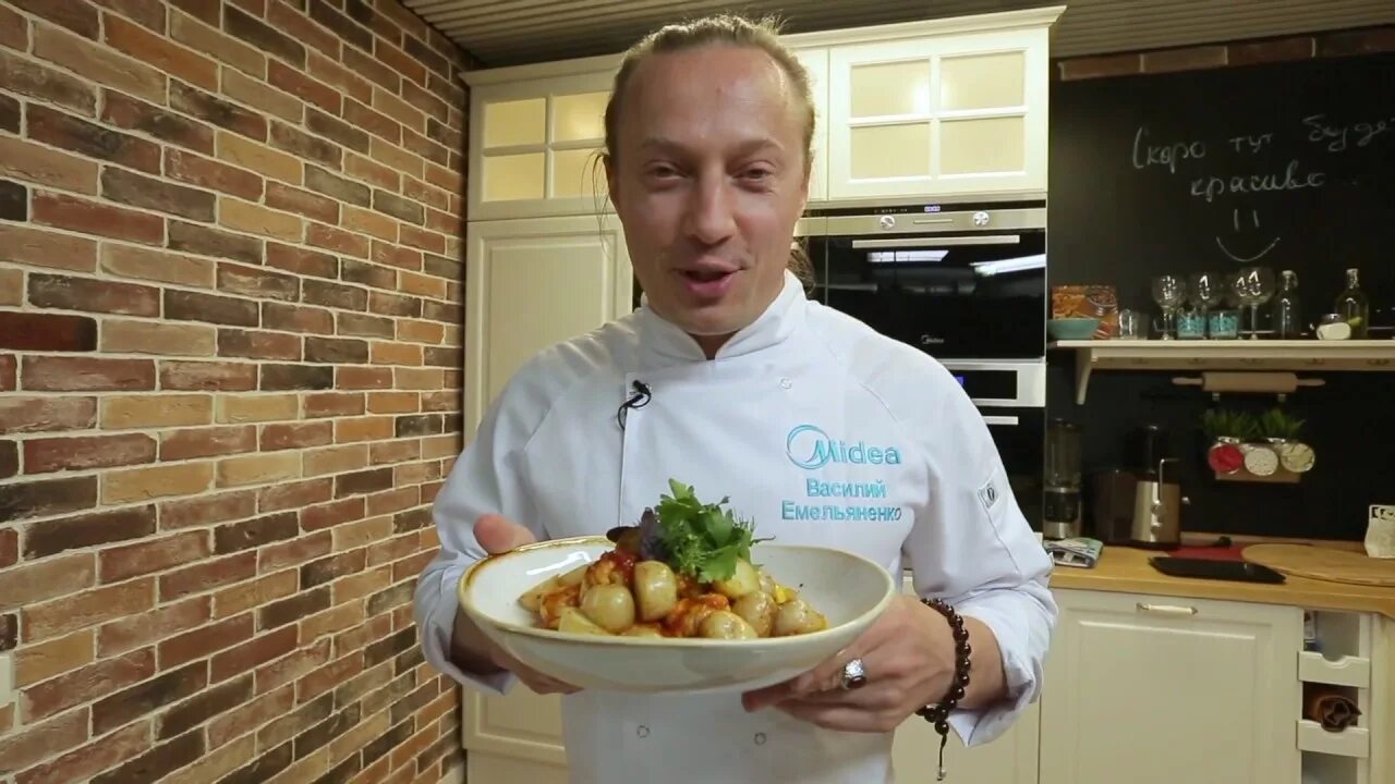 Шеф емельяненко готовим поваром. Василий емельянов повар. василий емельяненко шеф-повар. василий емельяненко повар. василий емельяненко шеф-повар рецепты.
