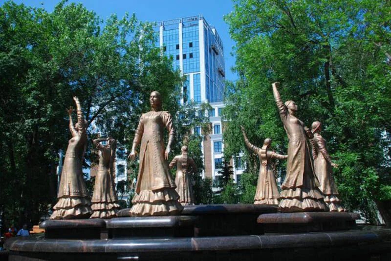 Скульптурная композиция семь девушек автор. Памятник семь девушек в уфе. фонтан семь девушек уфа башкортостана. республика башкортостан фонтан 7 девушек. уфа город достопримечательности семь девушек.