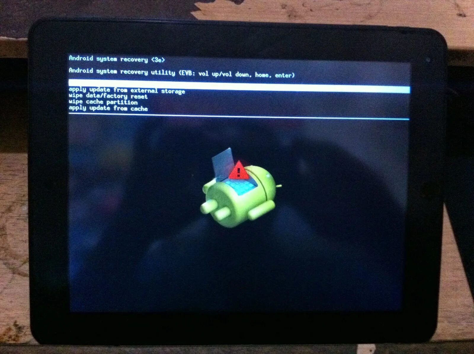 Обновить планшет андроид 11. Планшет android hard reset. планшет ошибка. перепрошивка планшета. экран сброса андроид.