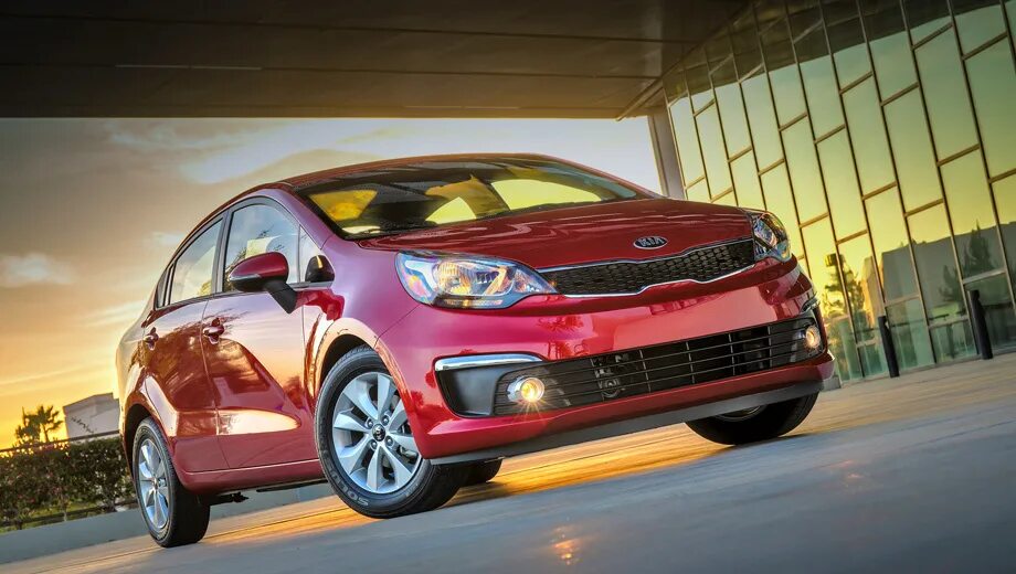 Решетка радиатора (Решетка капота) Kia Rio (2015-2017) купить автозапчасти, объя