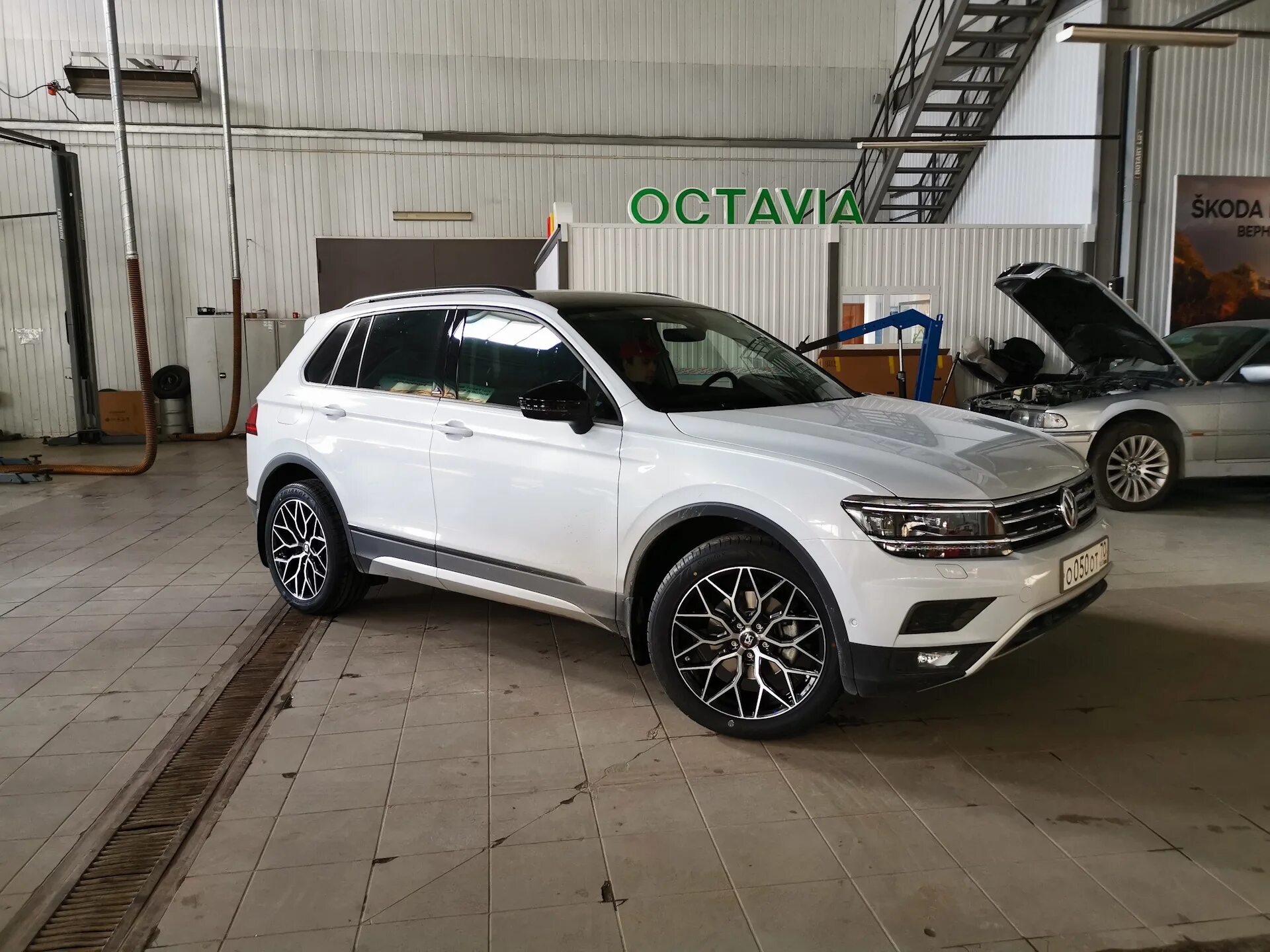 Tiguan 2 r19. Tiguan 1 sebring r19. Tiguan savannah r19. Тигуан r19. Vw tiguan 2 r19.
