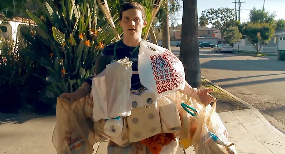 A lot of bags. Bulend одежда. человек пакет. шоппинг бренды картинки. винтажная кожаная сумка женская.