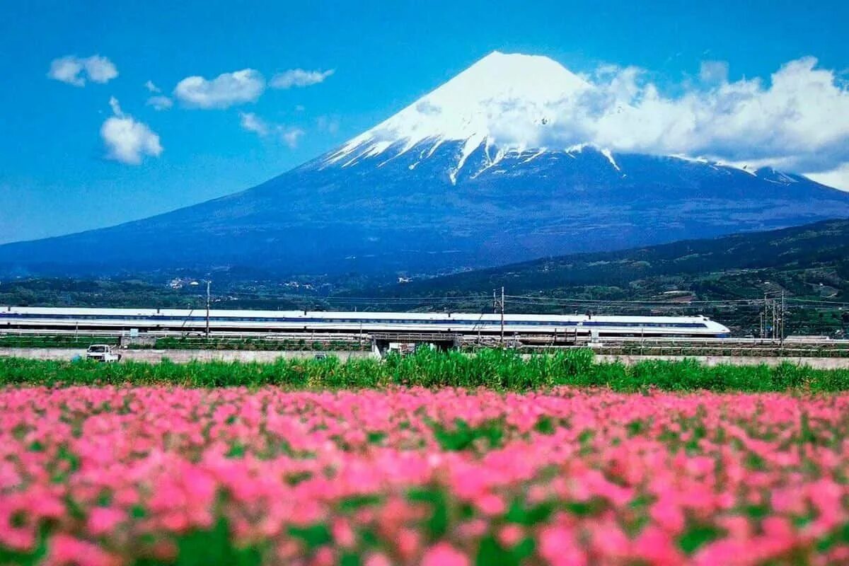 Гора Фудзияма в Японии. Фудзи Сан гора. Гора Fuji Япония. Фудзияма Хонсю. Фудзи это