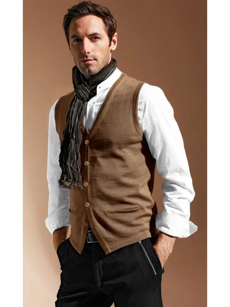 Арт жилет. Жилетка из овечьей шерсти. Алтро жилет практик. Altro жилет из шерсти. Арт жилет.