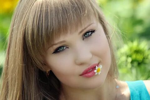 Красивая молодая девушки реальный видео