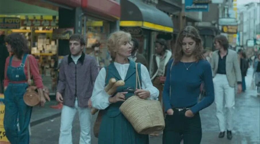 Елена сафонова нофелет. Сандра дюма актриса. Роми миллер писательница. Свет женщины фильм. Две женщины 1979.