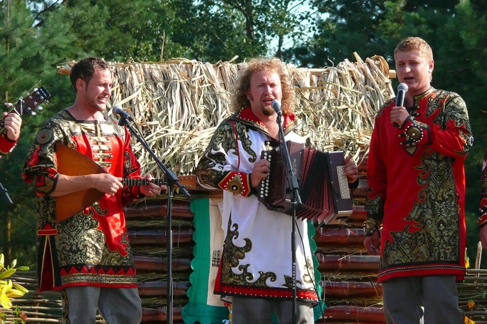 Бабкины внуки биография. Группа бабкины внуки. Фолк группа бабкины внуки.