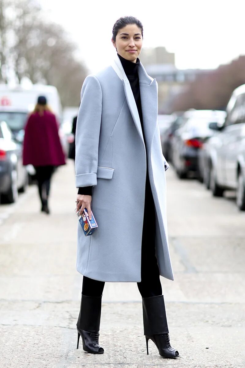 Стильное пальто. Женское пальто. Серо голубое пальто. Модное голубое пальто. Как удлинить пальто