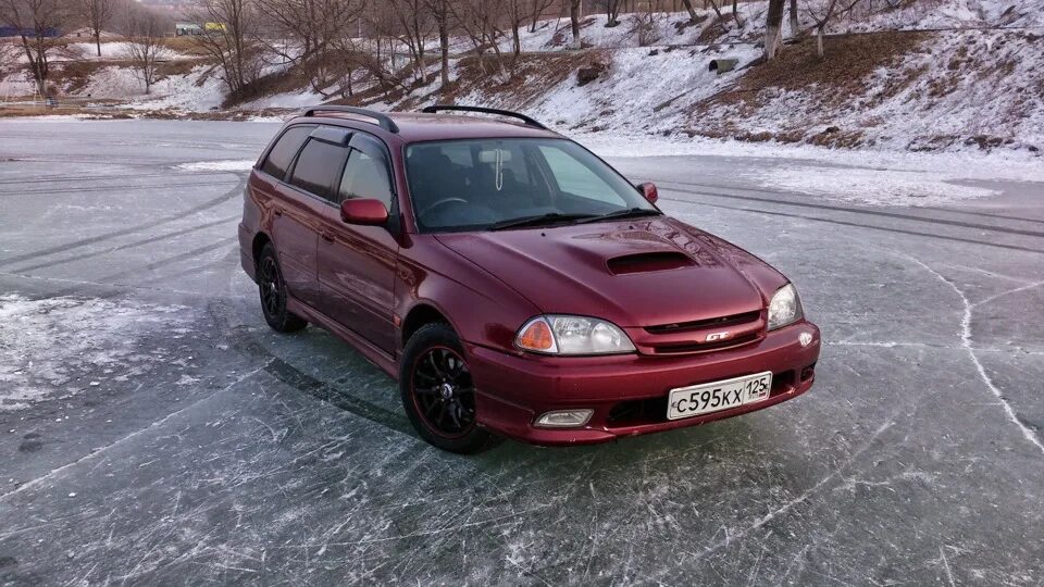 Тойота калдина 2001 год. Toyota Caldina 2001. Toyota Caldina 2001 год. Тойота Калдина 2001г. Тойота Калдина 2001 года.