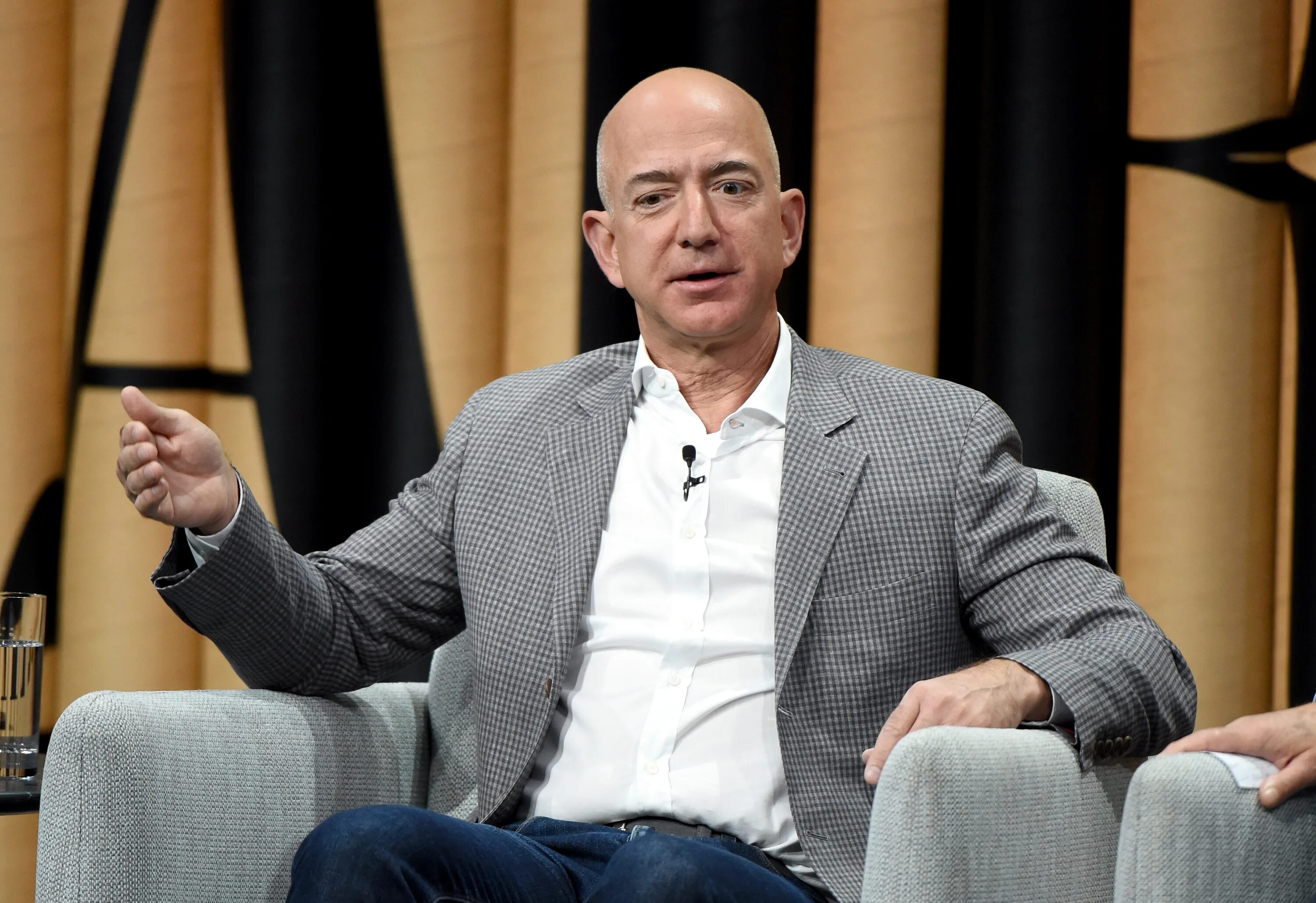Список самых знаменитых богатых людей. Jeff Bezos. Джефф Безос 2022. Джефф Безос предприниматели США. Джефф Безос фото.