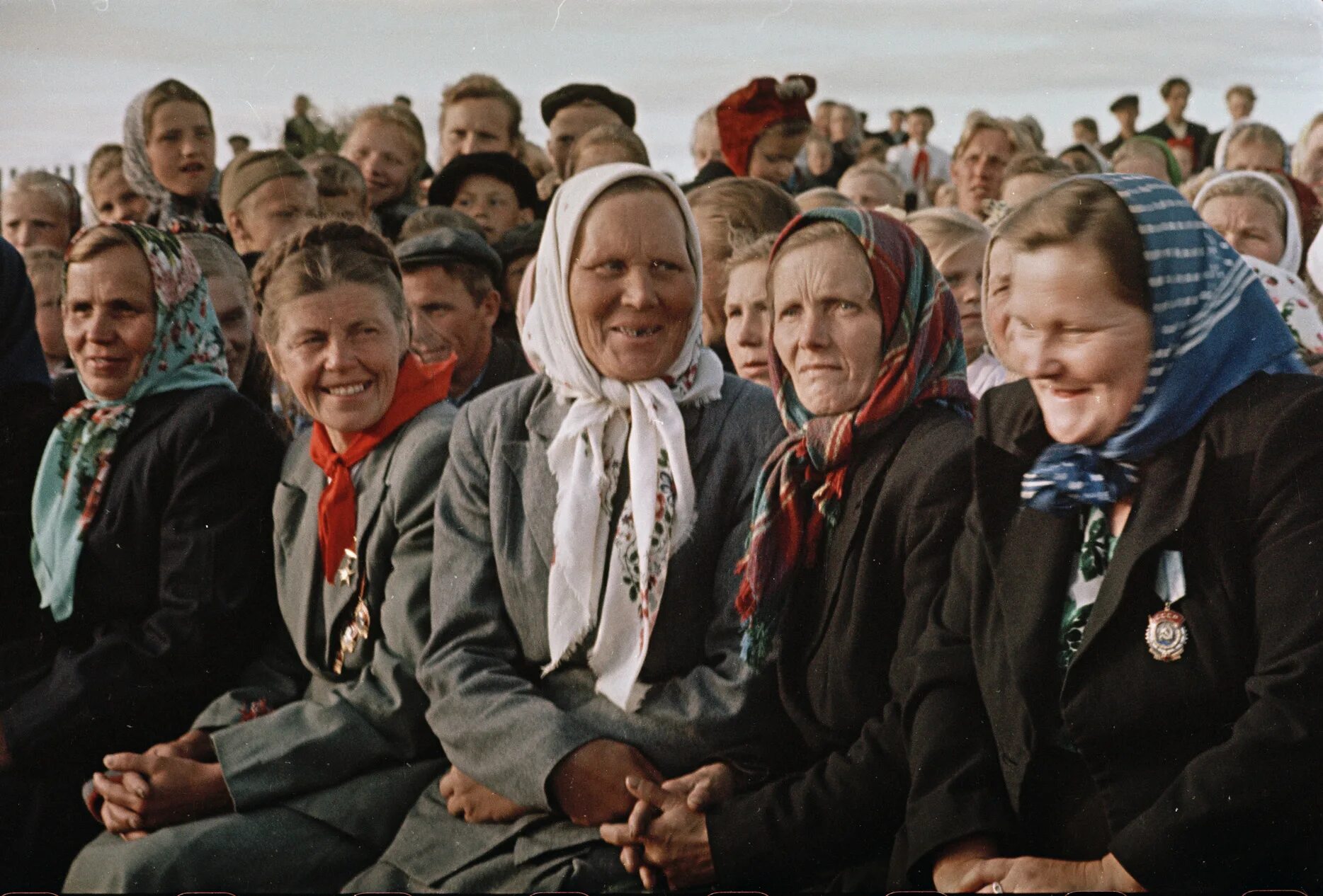 Жители СССР. СССР люди. Население люди СССР. Советские фотографии. 1958 год россия