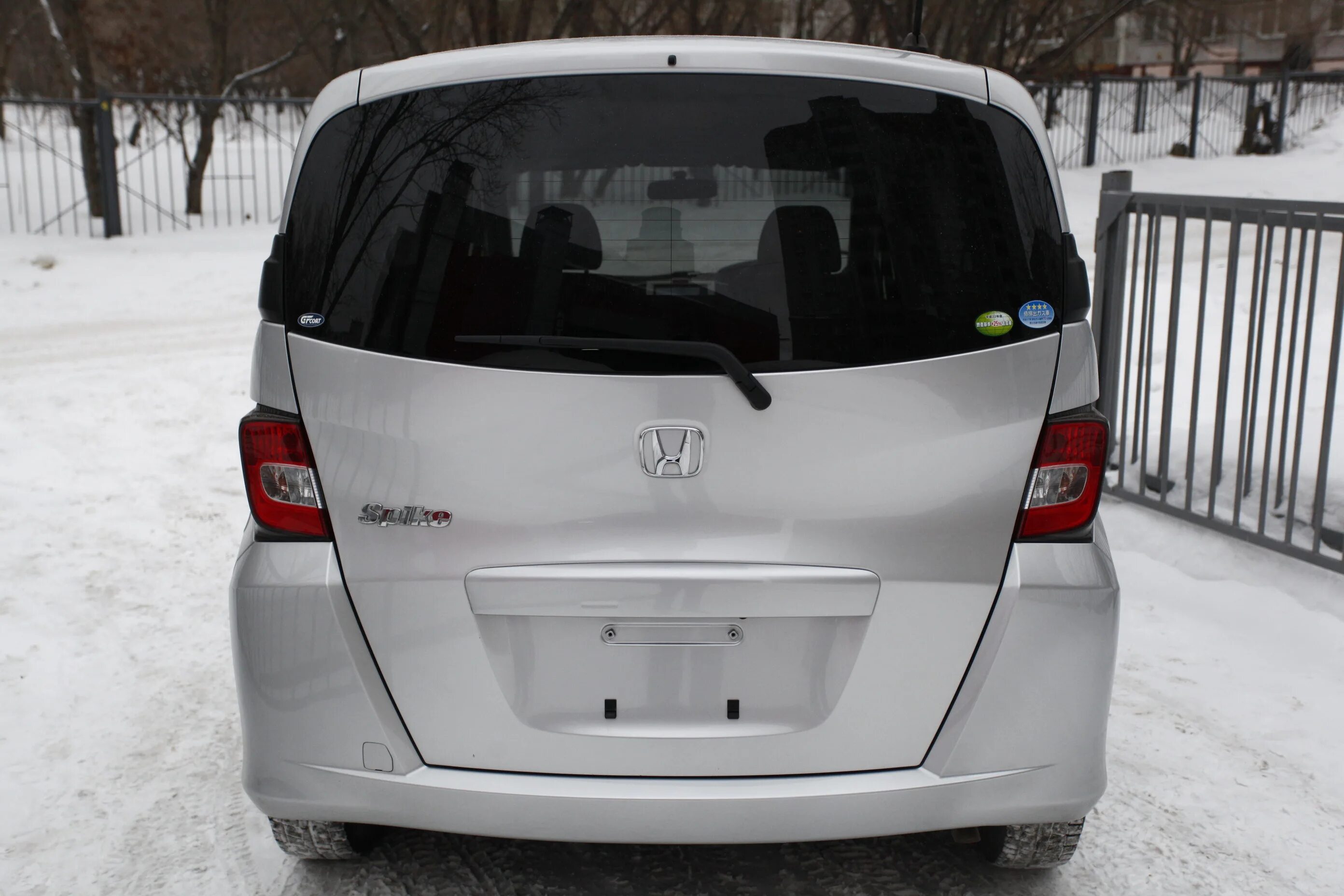 Honda freed Spike 2010. Honda freed Spike 2015. Honda freed Spike 4wd со спойлером. JDM крюк Honda freed Spike.