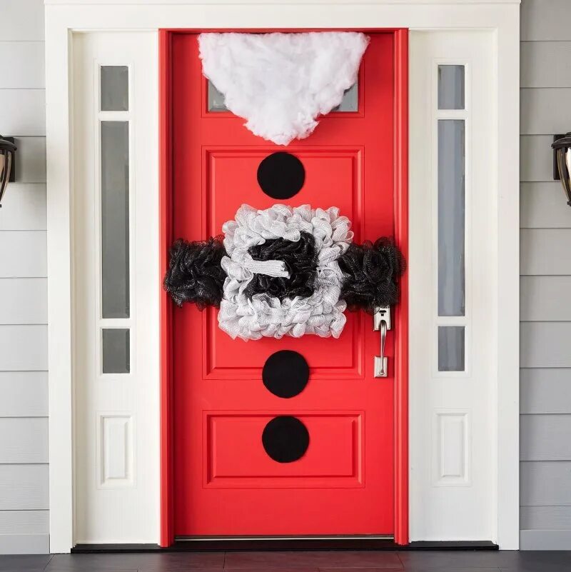 Дверь нг. Дверь нг. Украшение межкомнатных дверей к новому году. Декор двери к новому году. Декор двери на новый год.