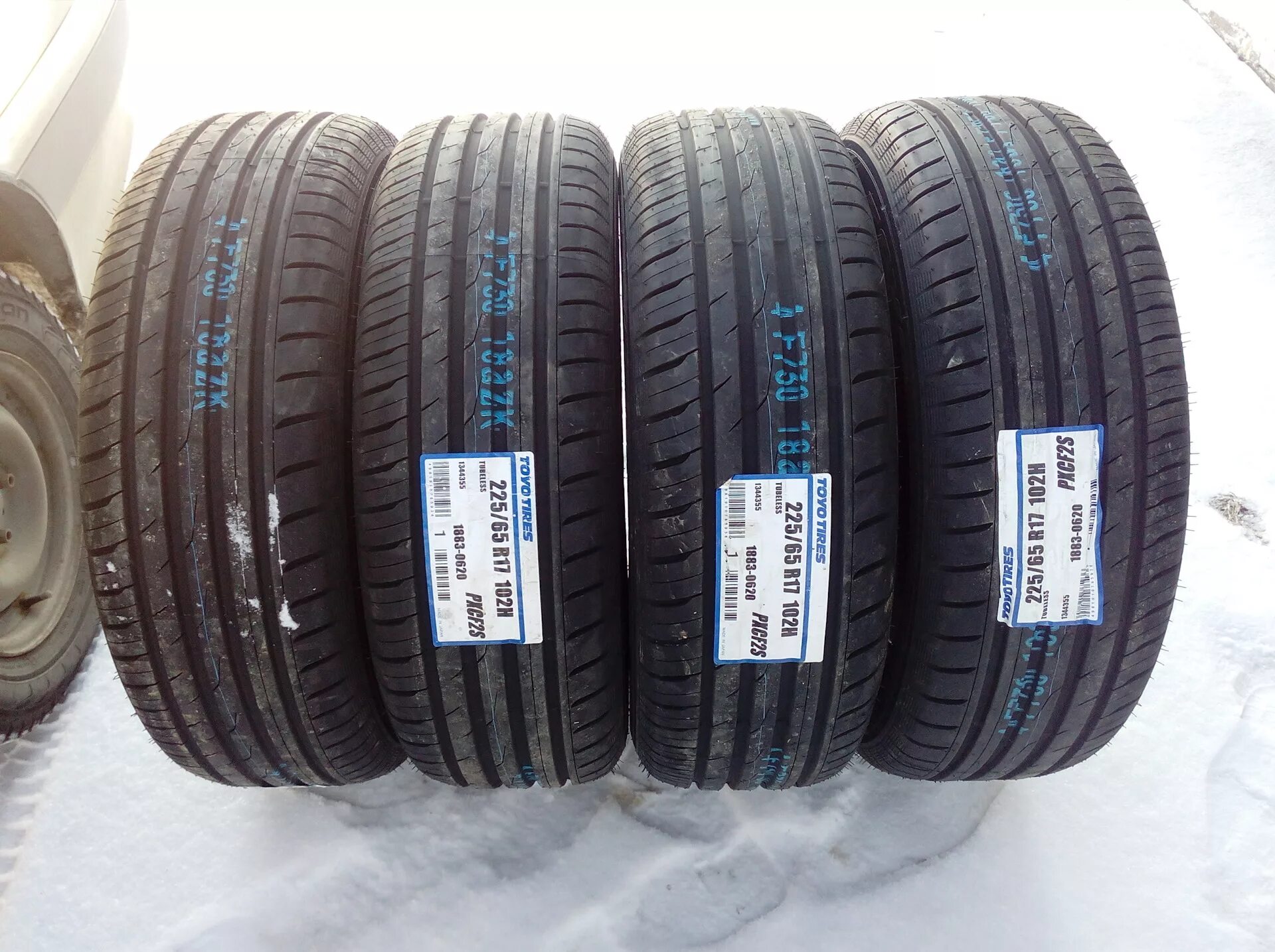 Шины Toyo PROXES cf2. Шины Тойо 225/65/17. Toyo PROXES cf2 SUV 225/65 r17 102h. Toyo PROXES cf2 SUV.