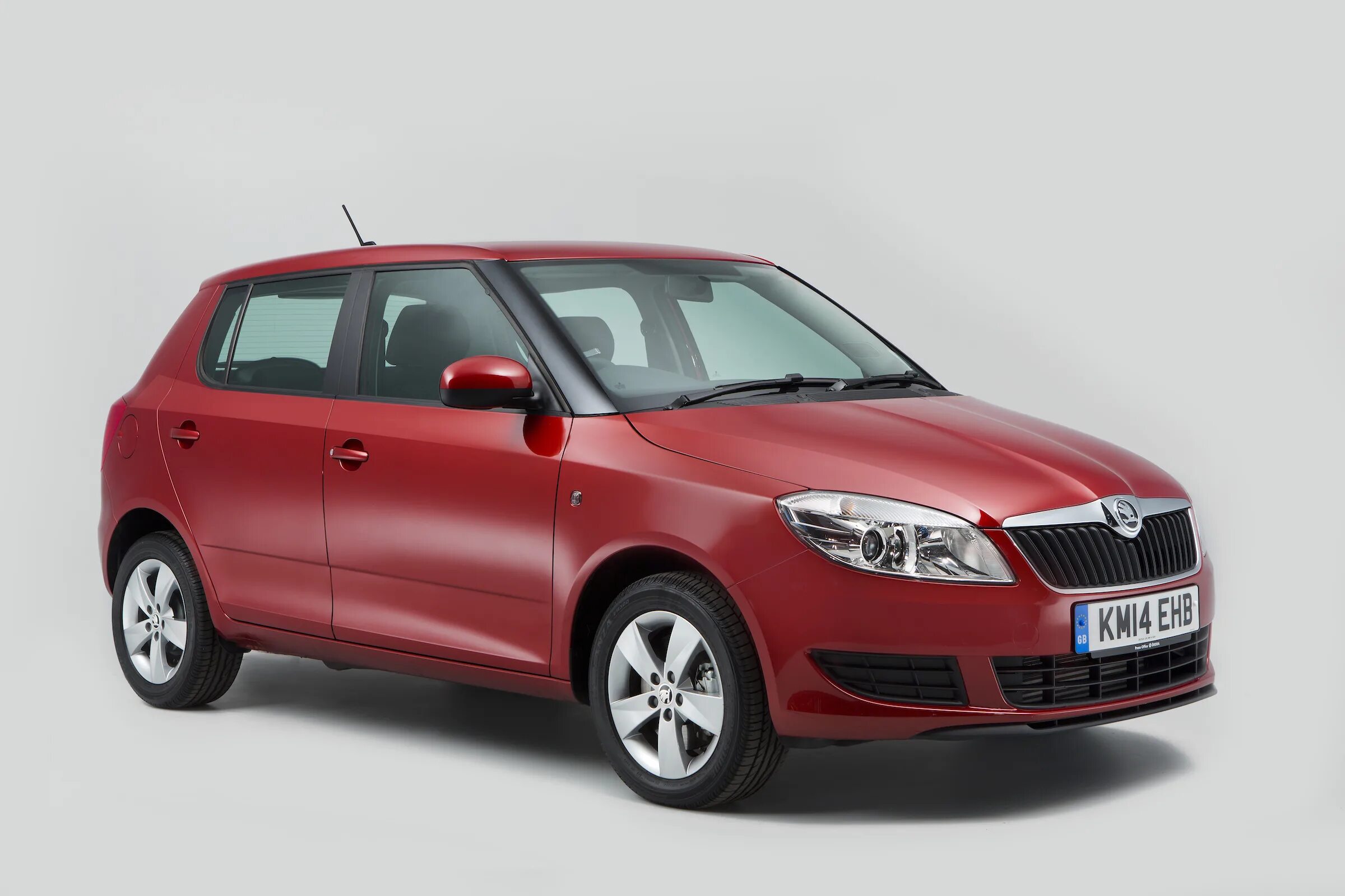 Шкода фабия 2 2014. Skoda fabia 2007-2010. шкода фабия 1.6. skoda fabia 2 2014. шкода фабия 1.4 2007.