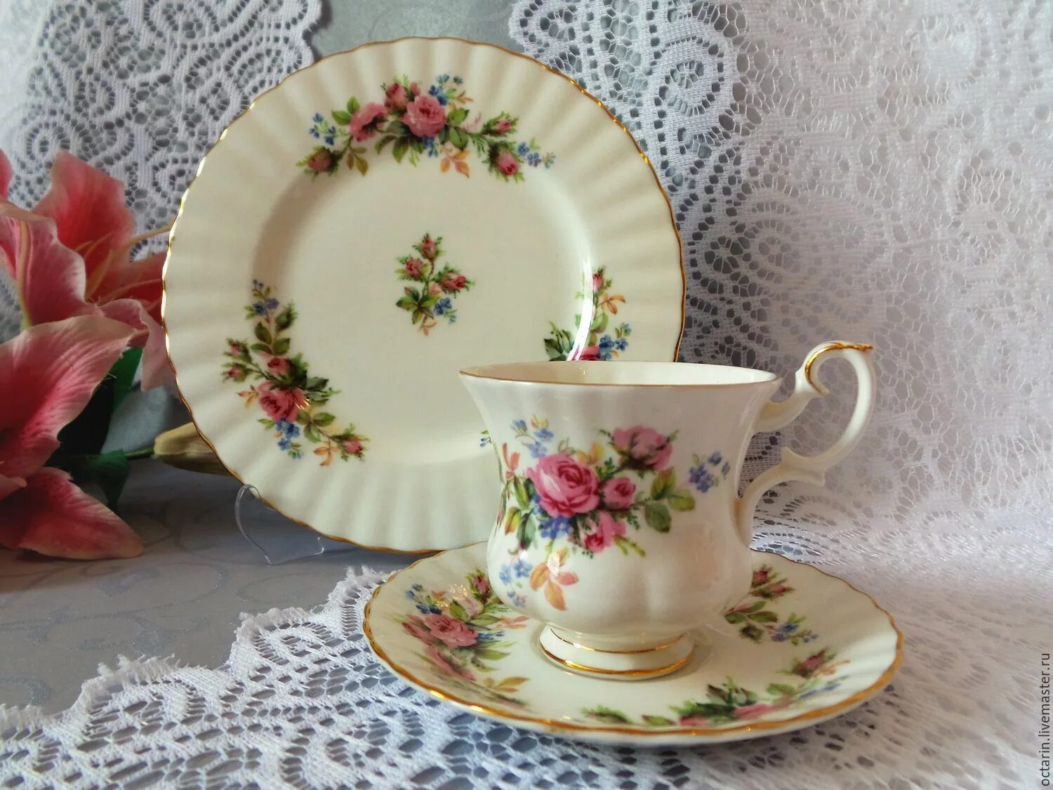 Фарфор на английском. Костяной фарфор Royal Albert. Royal Albert фарфор Винтаж. Английский костяной фарфор Royal Albert.