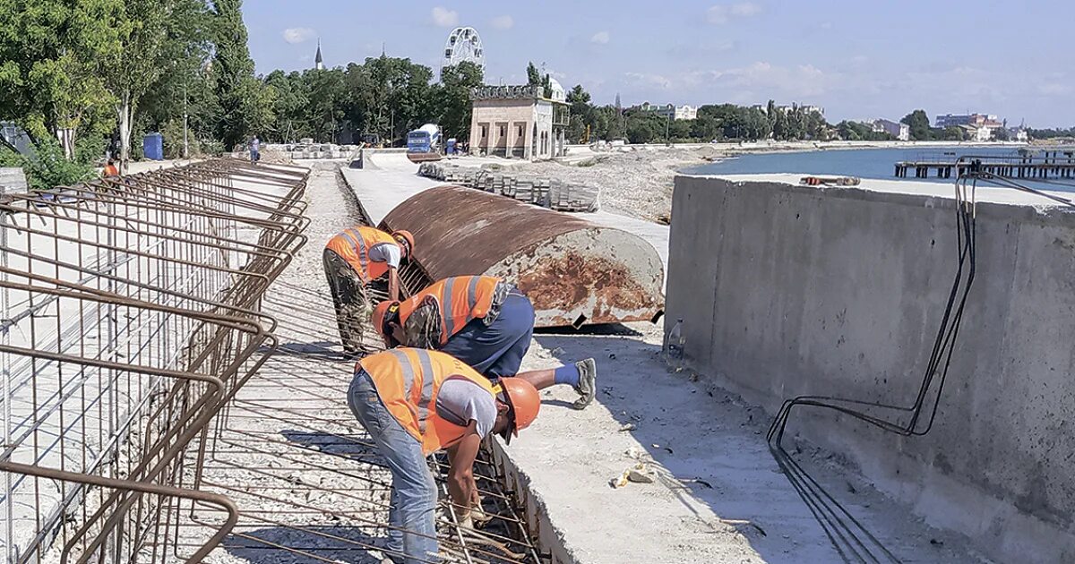 В евпатории открыли набережную терешковой. Набережная Терешковой 2023. Набережная Терешковой Евпатория реконструкция 2021. Набережная Терешковой Евпатория. Набережная Евпатория 2023.