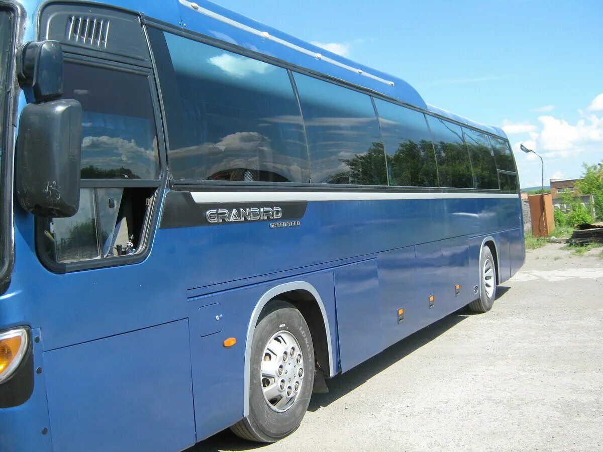 Купить б/у Kia Granbird дизель механика в Красноярске: синий 2011 года на Авто.р