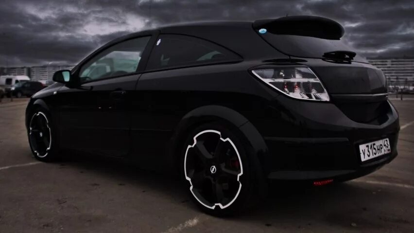 Opel Astra h 2007 Tuning. Opel Astra h 2008 тюнинг. Opel Astra h GTC черная. Опель хэтчбек тюнинг