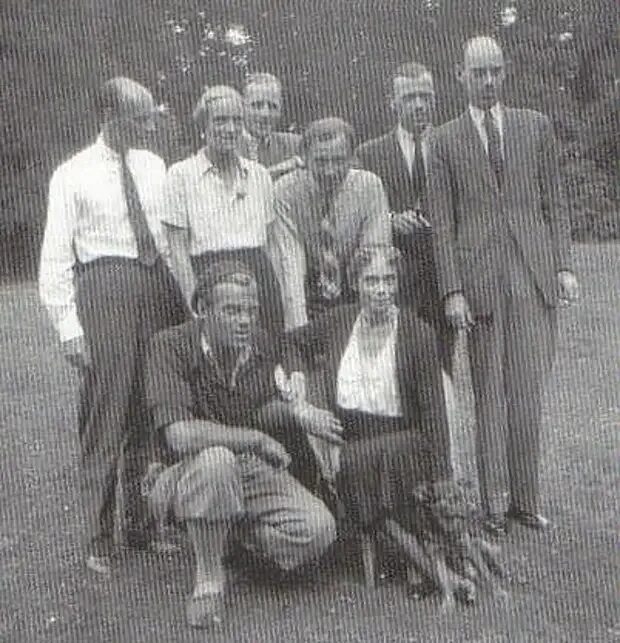 Александр михайлович романов и ксения александровна. Князь гавриил константинович романов и нестеровская. Русская культура романовы в эмиграции. Сестра николая 2 ксения александровна. Великая княгиня ксения александровна в эмиграции.