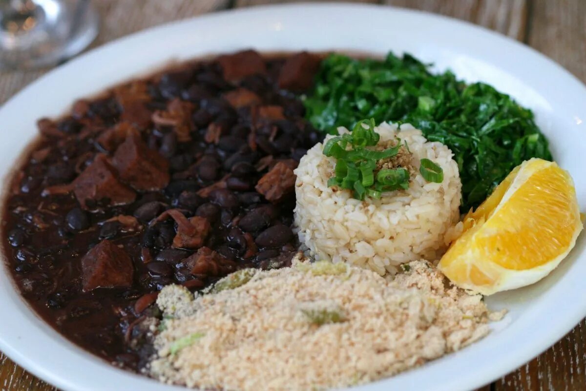Блюда бразилии. Фейжоада бразилия. фейжоада португалия. feijoada  фейжоада. блюдо бразилии фейжоада.