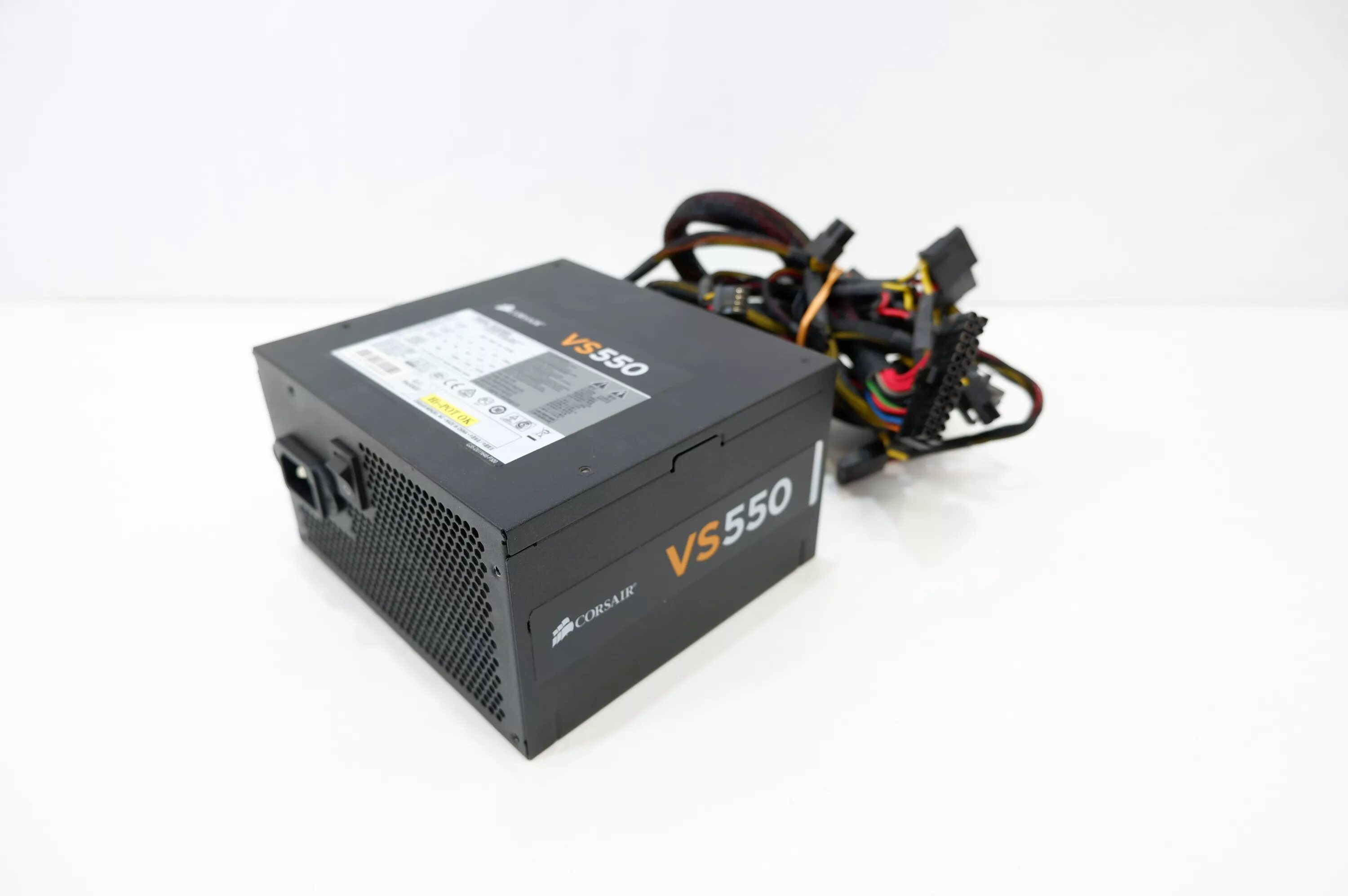 Vs 550. Бп corsair 550w. блок питания corsair vs550. бп corsair vs 550w. блок питания corsair vs550 80 plus 550w.