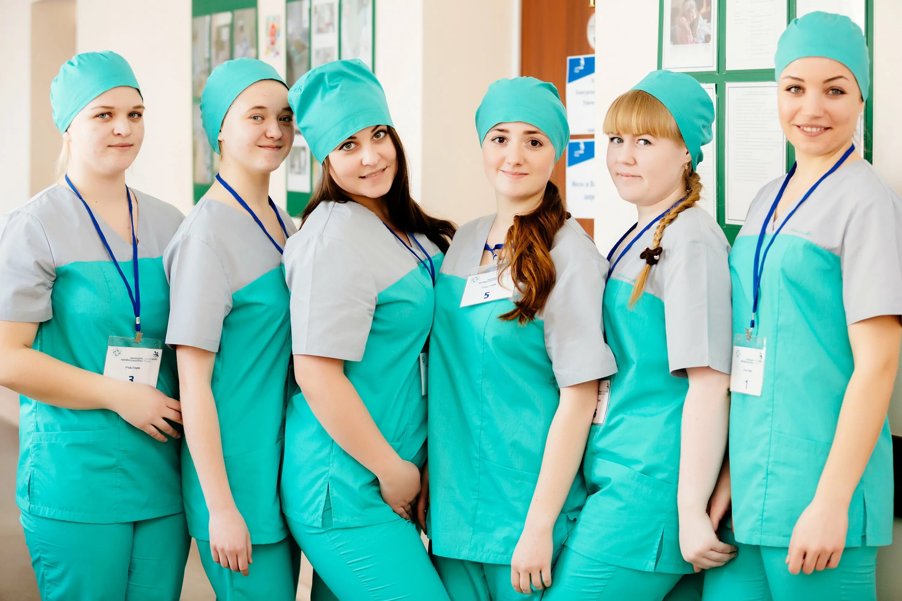 На врача после 9 класса можно. Барабинский медицинский колледж выпускники. НМК Новосибирский медицинский колледж. Колледж МИД. Форма в мед колледже.